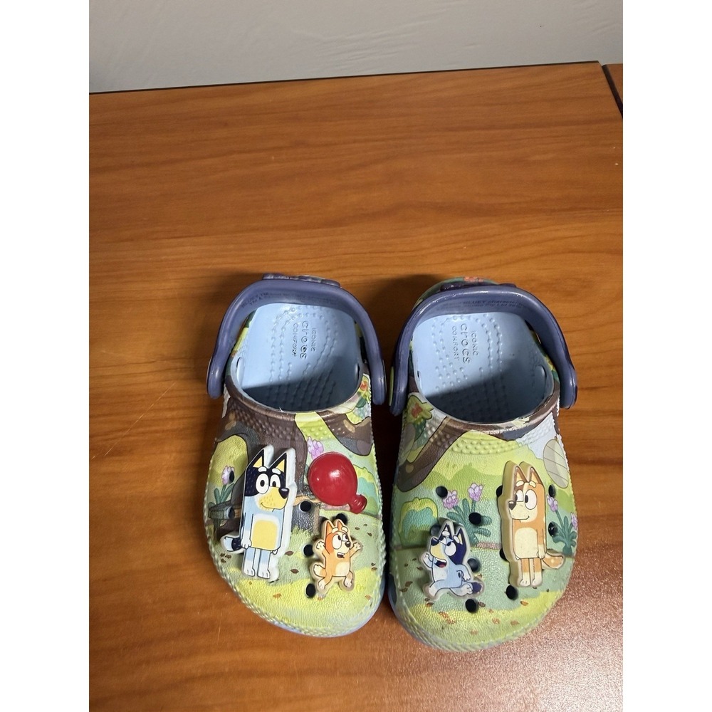 Crocs Toddler Kids Bluey Bingo Balloon Keepy Uppy Classic Clog Shoes C5 - Picture 3 of 7